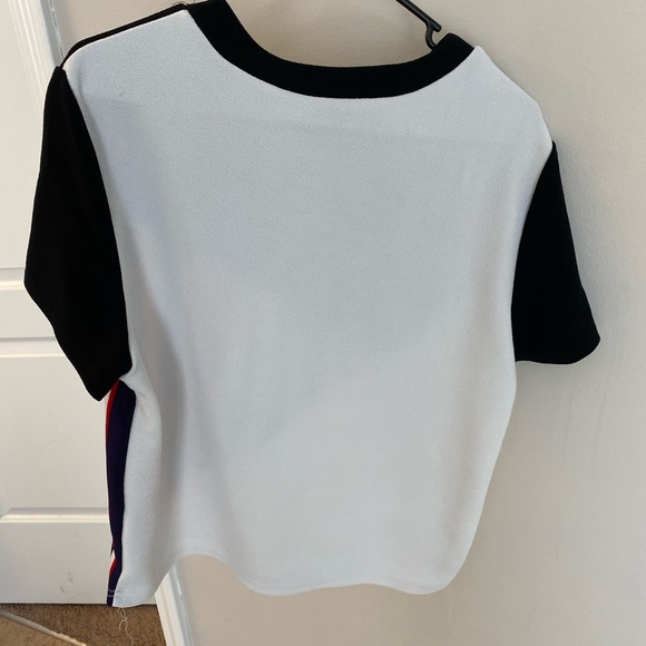 “Slight crop” top - Picture 2 of 2